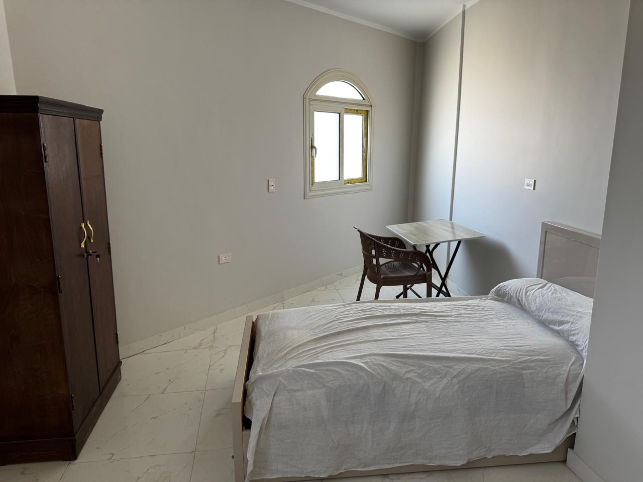 Apartment in North of university 1