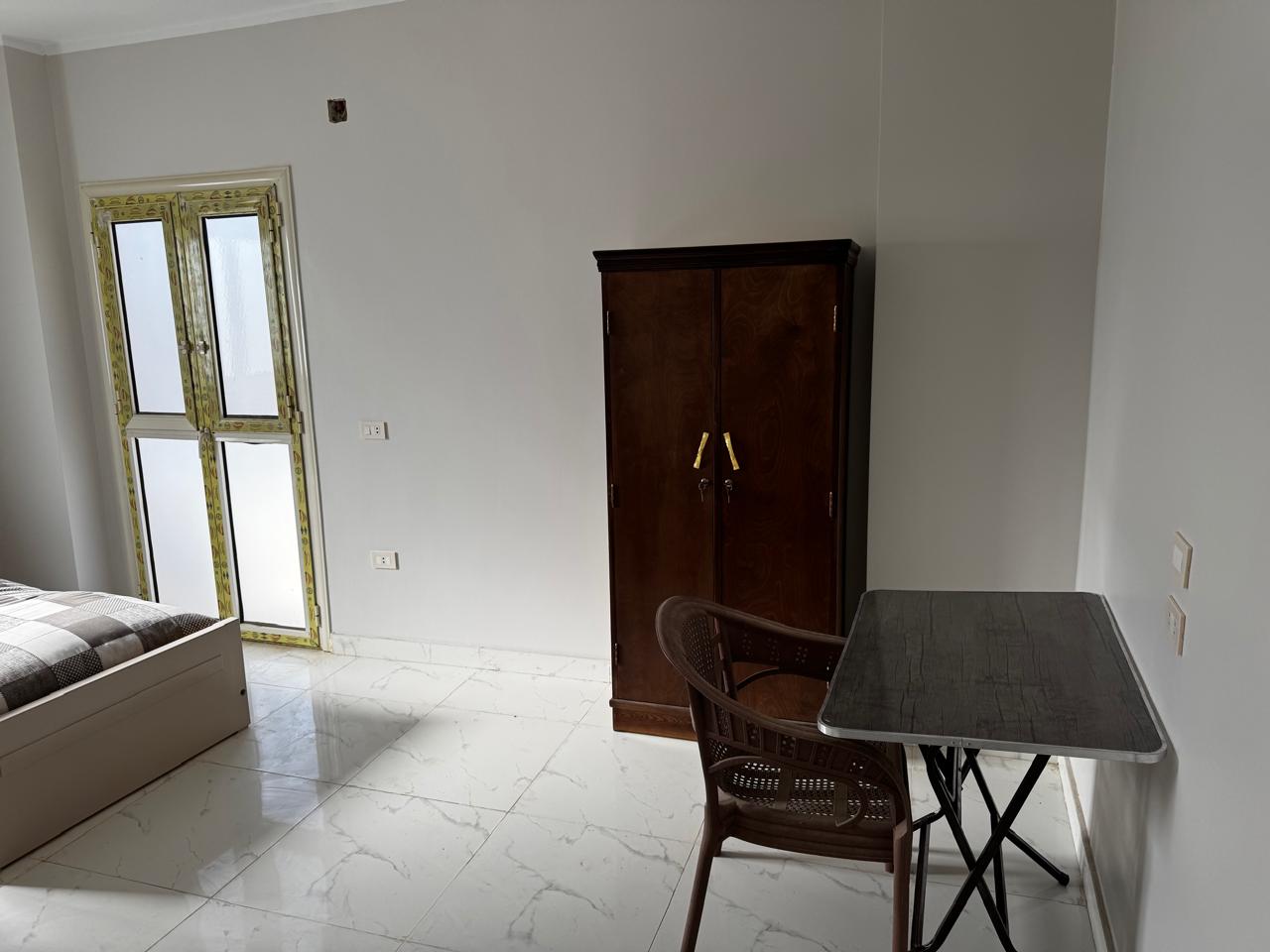 Apartment in North of university 6